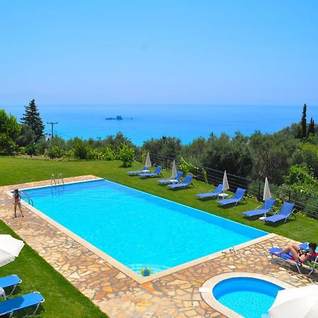 Large Apartment By The Pool - Pelekas Beach, Corfu Buitenkant foto