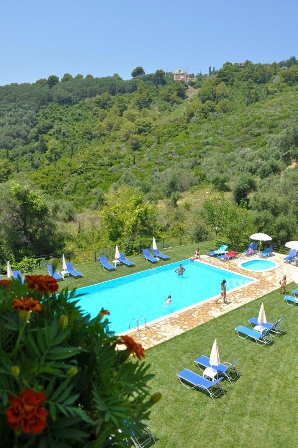 Large Apartment By The Pool - Pelekas Beach, Corfu Buitenkant foto