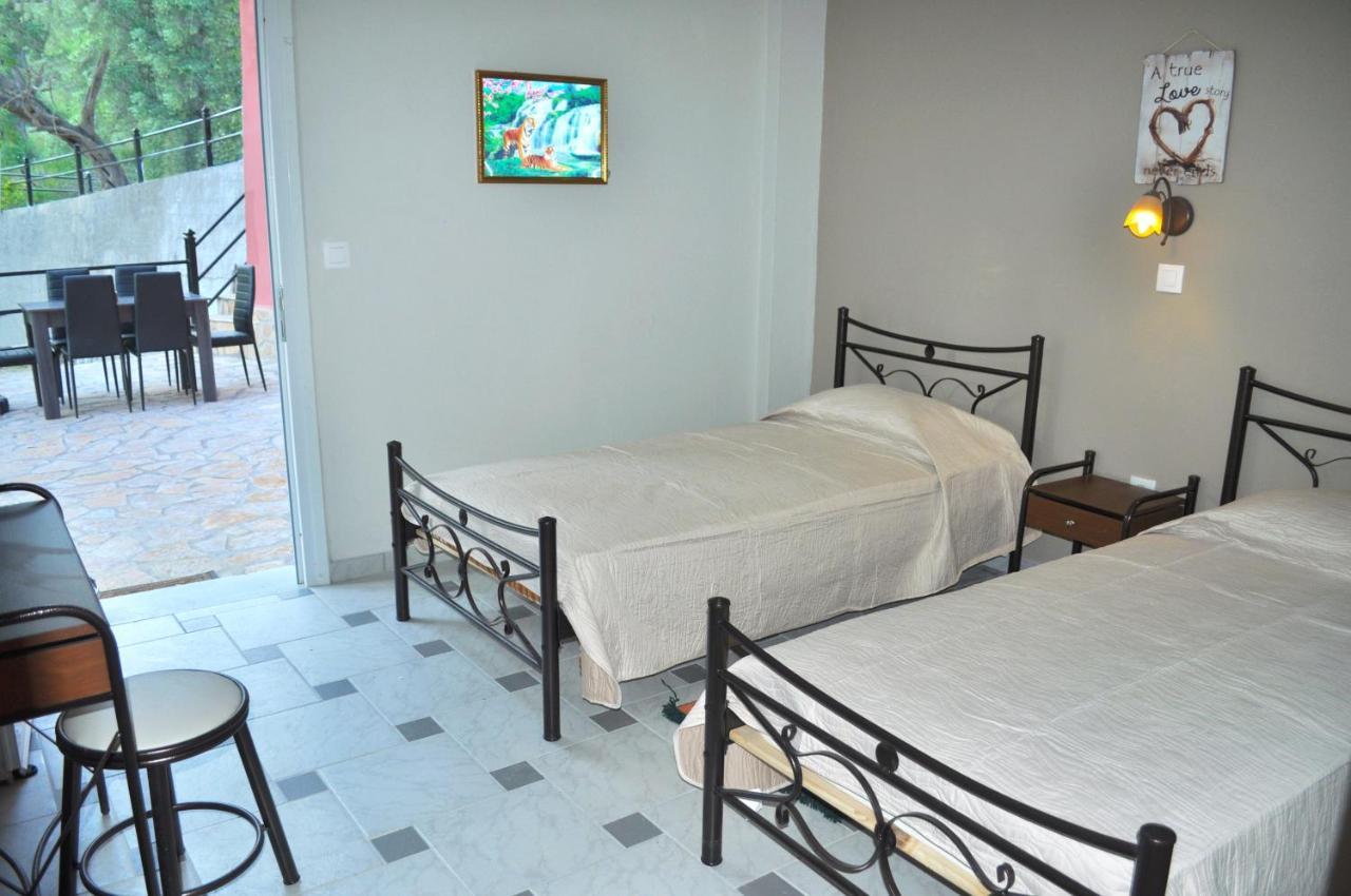Large Apartment By The Pool - Pelekas Beach, Corfu Buitenkant foto